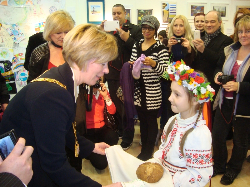 Picture 2 Traditional Ukranian-style welcome to The Mayor of Milton Keynes, Debbie Brock